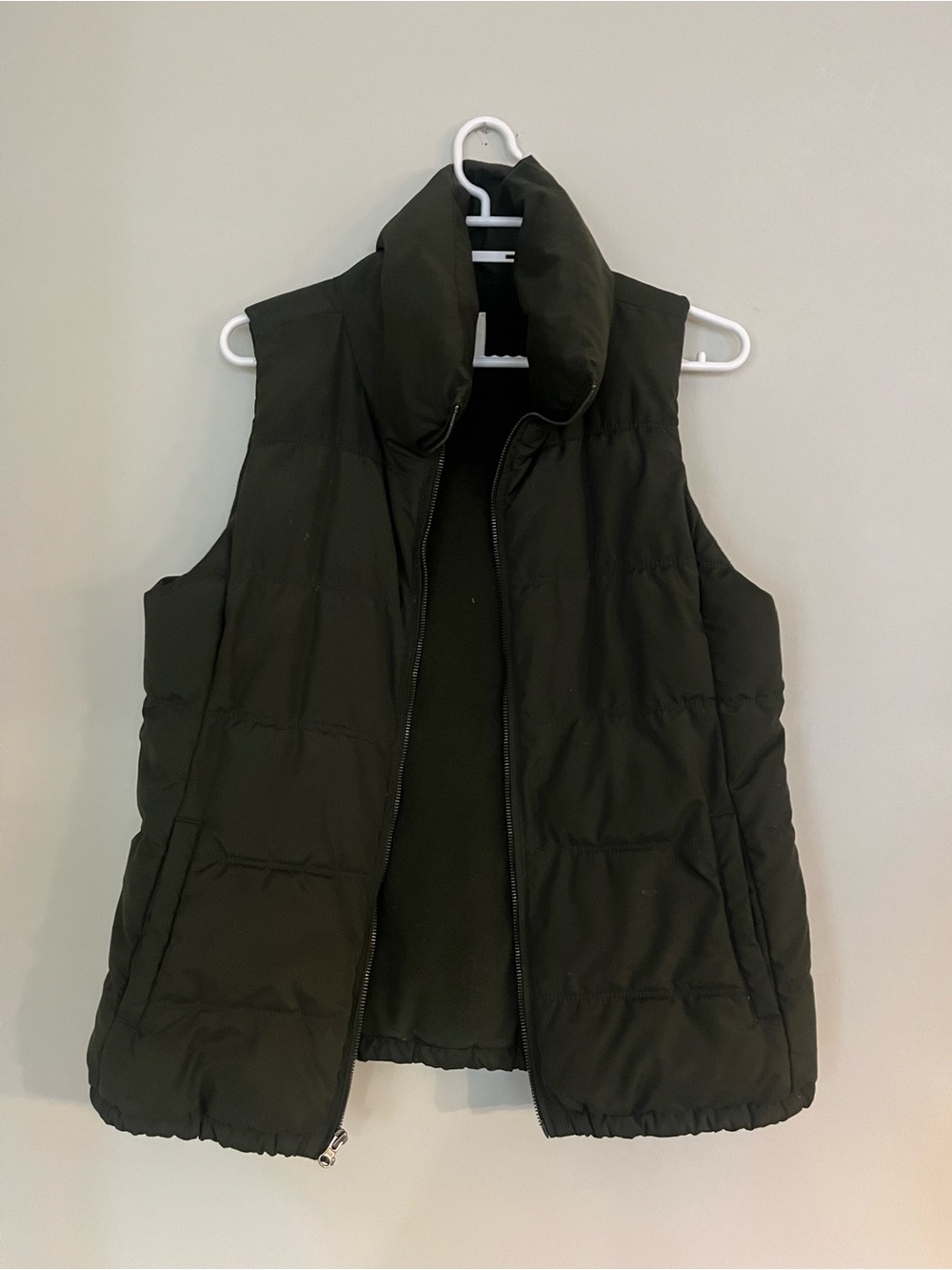 Old Navy Olive Green Fleece Lined Puffer Vest